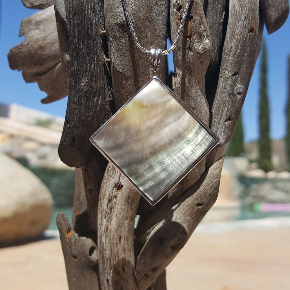 Beautiful Square Silver Necklace Rhodium Finished